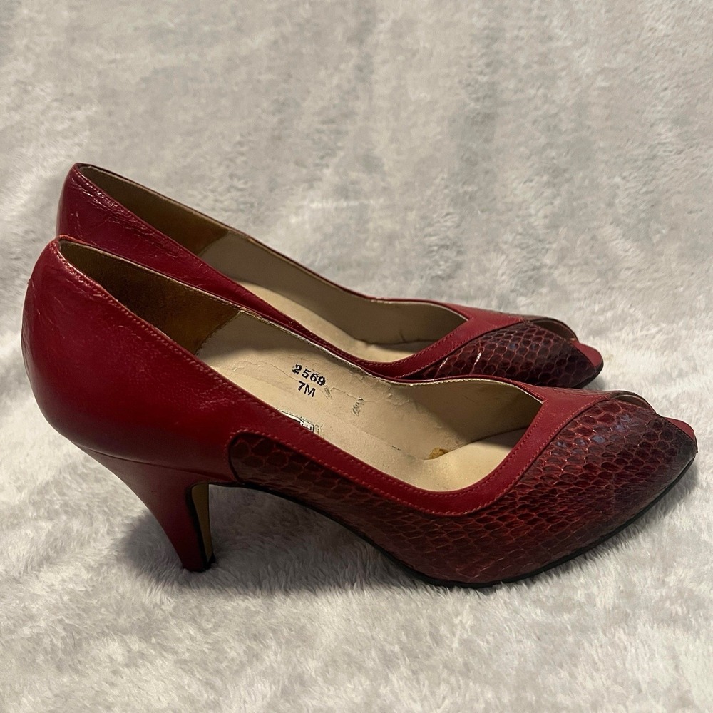 J Renee Luxe Red Genuine Snakeskin Peep Toe Heel Pump Women's 7M Vintage EUC - Picture 6 of 8